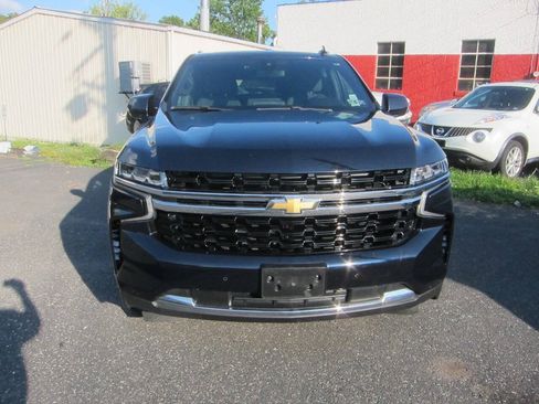 Used 2021 Chevrolet Suburban LS w/ Driver Alert Package AWD/4WD image 2
