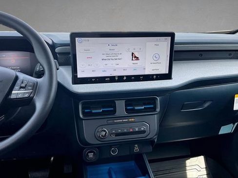 New 2026 Ford Maverick XLT FWD image 7