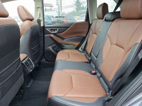 Used 2022 Subaru Forester Touring image 10