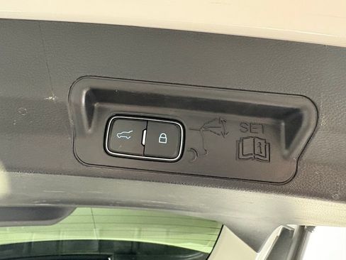 Certified 2025 Ford Explorer Active w/ Active Comfort Package AWD/4WD image 34