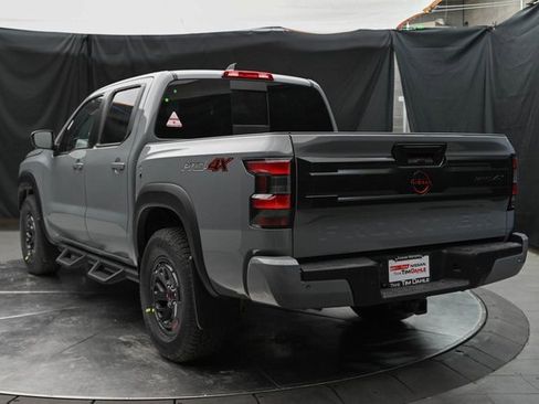 Used 2025 Nissan Frontier PRO-4X w/ Pro Convenience Package image 11