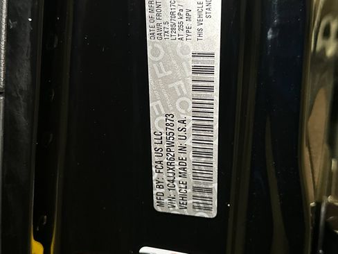 Used 2023 Jeep Wrangler Unlimited Rubicon 4xe w/ Steel Bumper Group AWD/4WD image 33