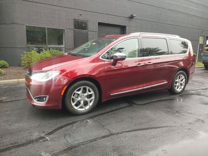 Used 2018 Chrysler Pacifica Limited w/ Advanced Safetytec Group