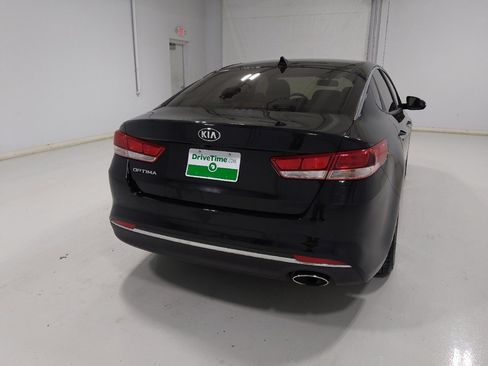 Used 2018 Kia Optima LX w/ 17" Alloy Wheels Package FWD image 7
