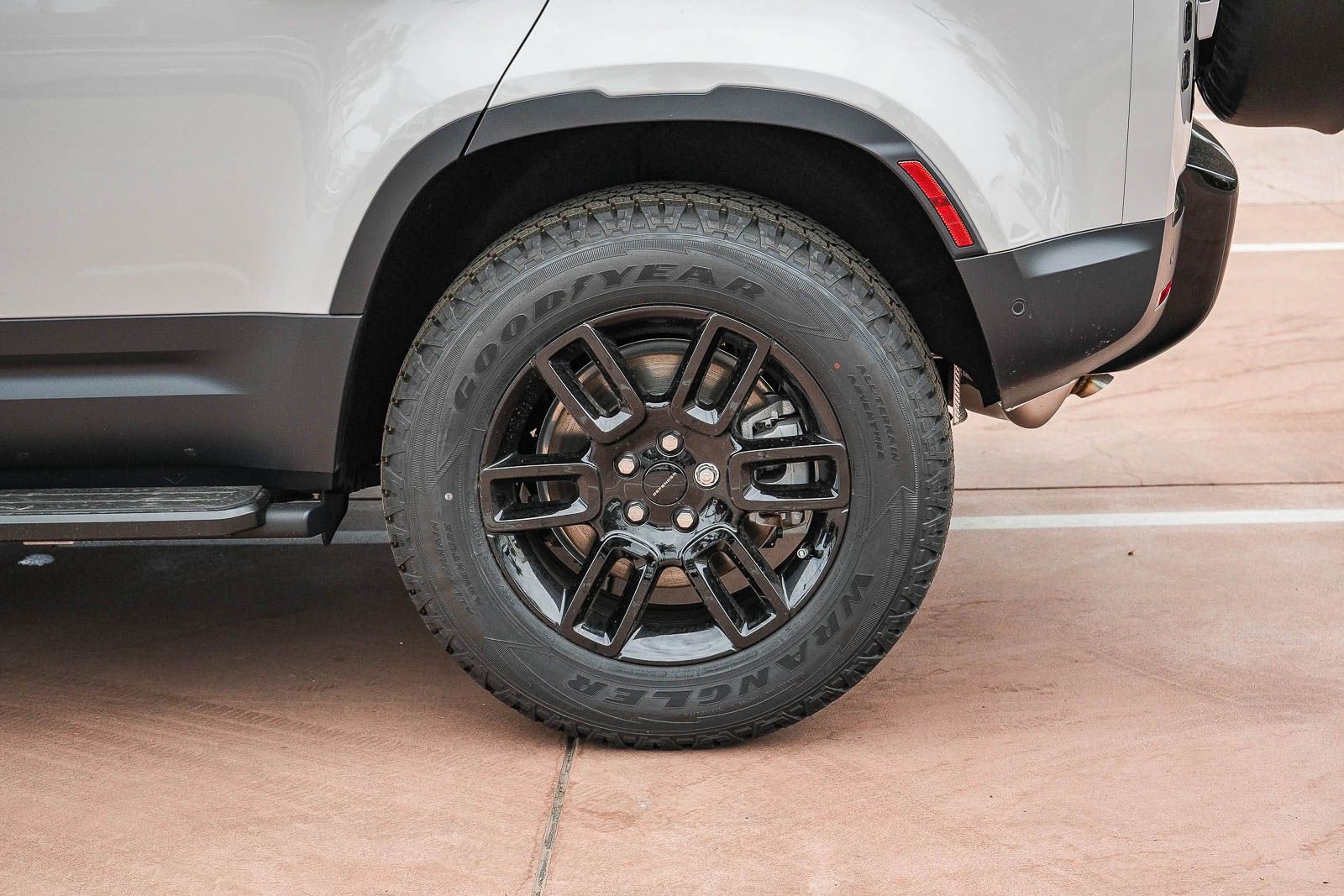 New 2026 Land Rover Defender 110 S AWD/4WD image 10