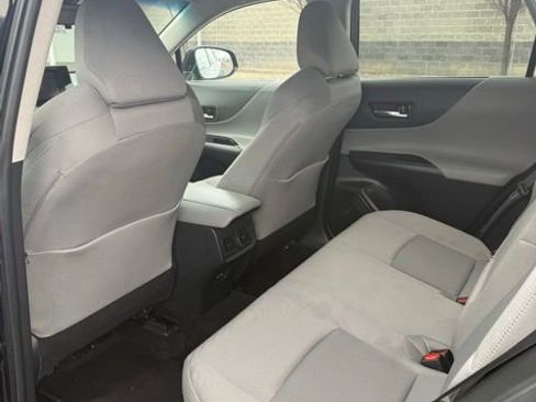 Certified 2023 Toyota Venza LE AWD/4WD image 32