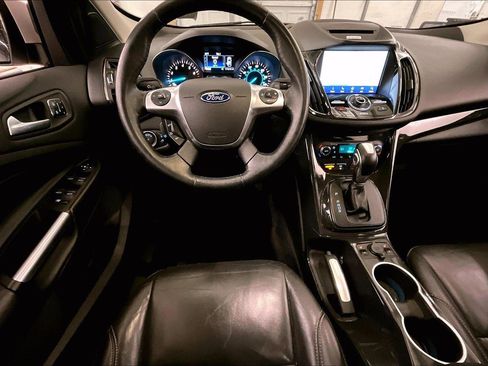 Used 2016 Ford Escape Titanium image 5