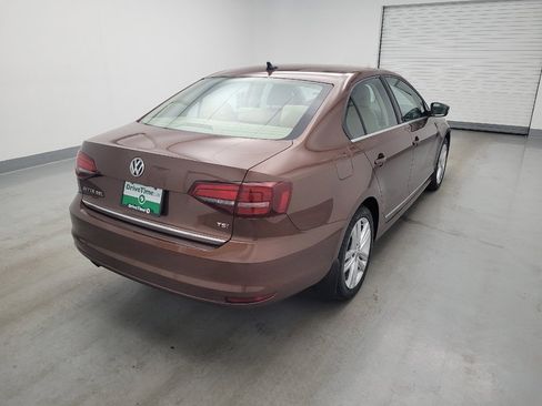 Used 2017 Volkswagen Jetta SEL FWD image 9