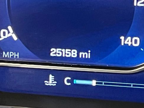 Used 2024 Chevrolet Silverado 2500 ZR2 w/ Technology Package image 29