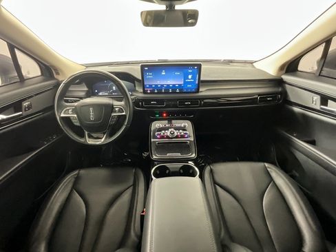 Certified 2023 Lincoln Nautilus FWD image 10