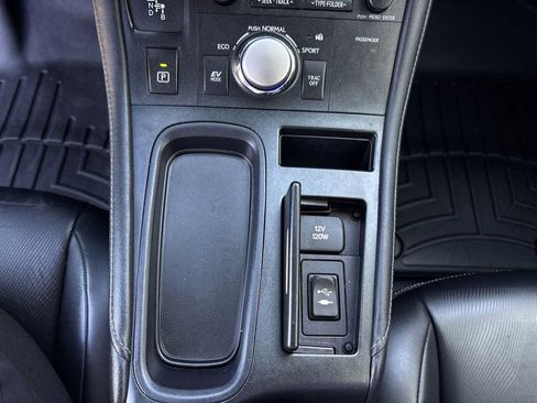 Used 2015 Lexus CT 200h FWD image 24