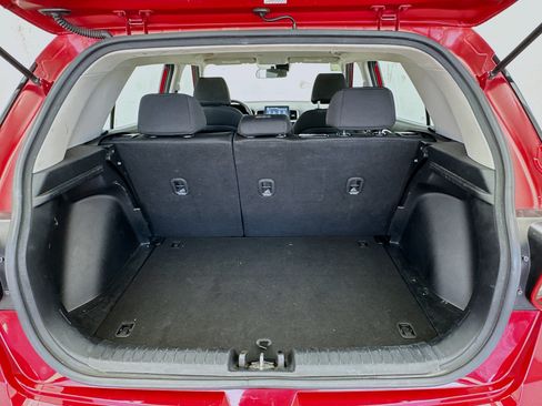 Used 2021 Hyundai Venue SE FWD image 16