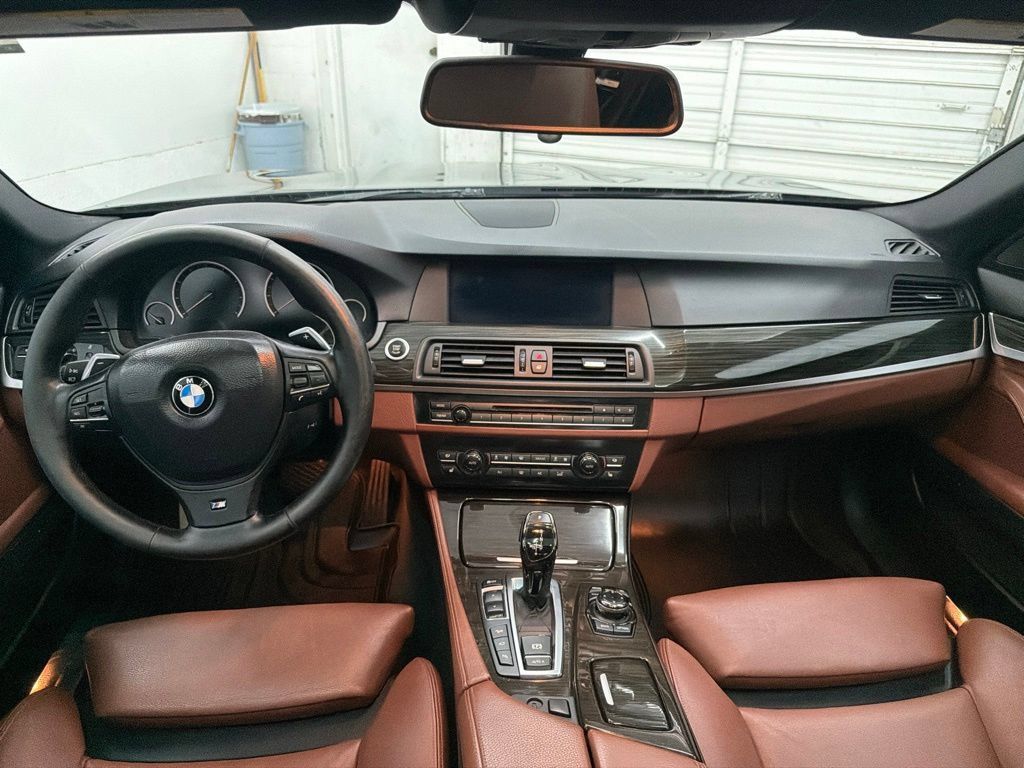 Used 2013 BMW 550i xDrive Sedan AWD/4WD image 26