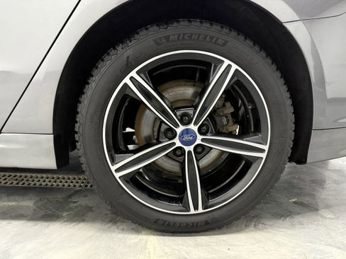 Used 2014 Ford Fusion SE w/ Equipment Group 202A image 27