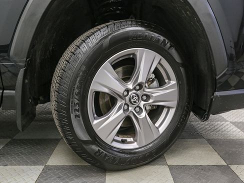 Used 2024 Toyota RAV4 XLE w/ Convenience Package AWD/4WD image 14