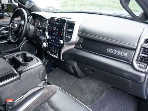 Used 2023 RAM 1500 Laramie AWD/4WD image 33