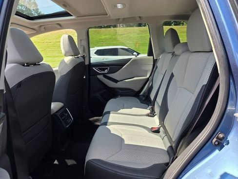 Used 2023 Subaru Forester Premium AWD/4WD image 11