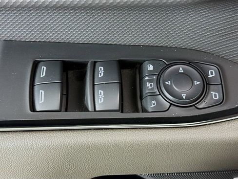 Used 2024 Chevrolet Silverado 2500 ZR2 w/ Technology Package image 20