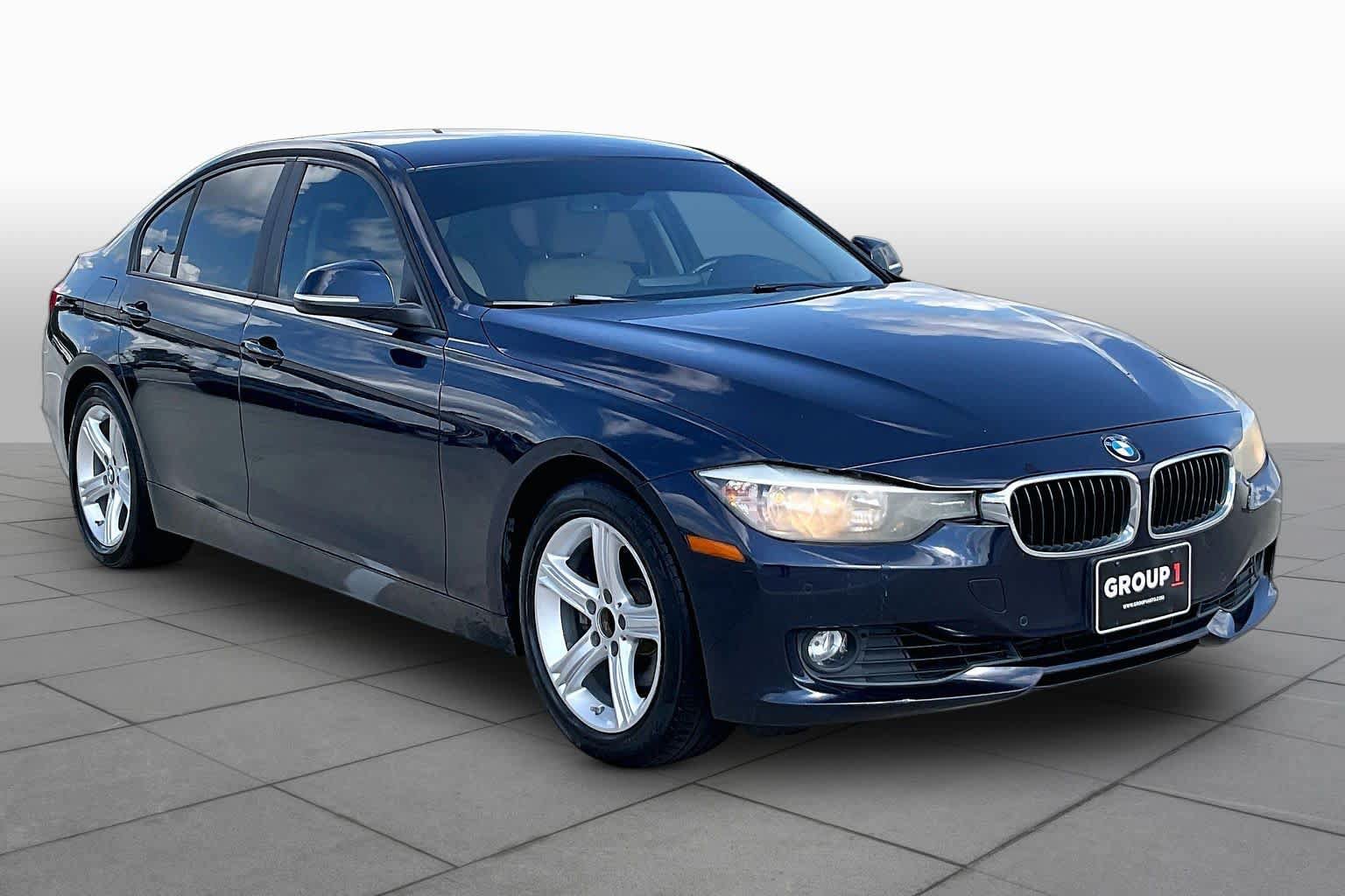 Used 2014 BMW 328i Sedan w/ Driver Assistance Package RWD image 3