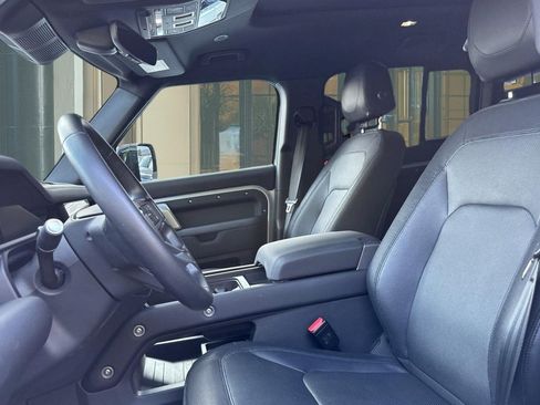 Used 2024 Land Rover Defender 110 X-Dynamic SE AWD/4WD image 5