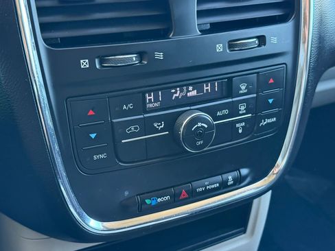 Used 2011 Chrysler Town & Country Touring w/ Entertainment Group #1 image 43