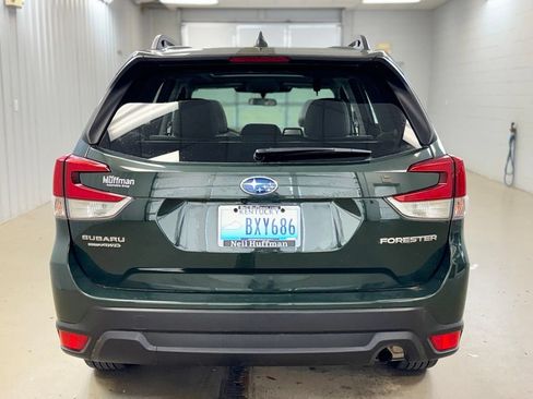 Used 2022 Subaru Forester Premium AWD/4WD image 6