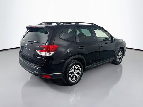 Used 2023 Subaru Forester Premium AWD/4WD image 7