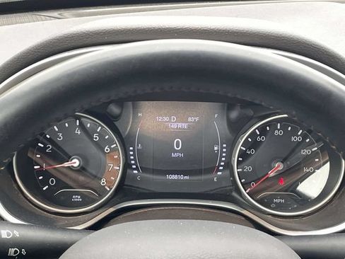 Used 2020 Jeep Compass Latitude w/ Cold Weather Group AWD/4WD image 10