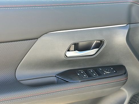 New 2026 Nissan Kicks SR image 13