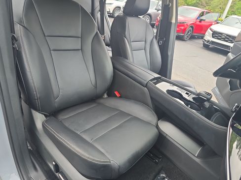 Certified 2023 Nissan Rogue SL FWD image 10