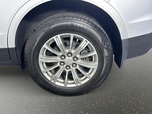 Used 2018 Cadillac XT5 Luxury AWD/4WD image 32