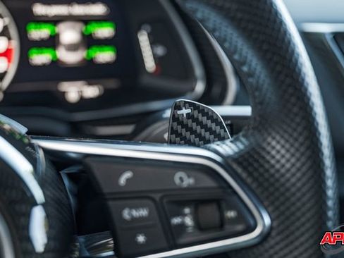 Used 2018 Audi R8 V10 w/ Premium Package image 97