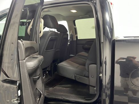 Used 2014 Chevrolet Silverado 2500 LT AWD/4WD image 13