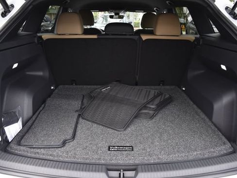 Used 2026 Volkswagen Atlas Cross Sport SE FWD image 28