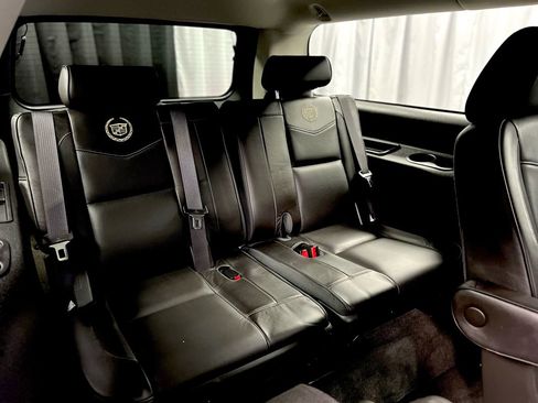Used 2014 Cadillac Escalade ESV Platinum image 25