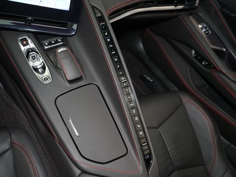 Used 2024 Chevrolet Corvette Z06 w/ Stealth Interior Trim Package RWD image 18