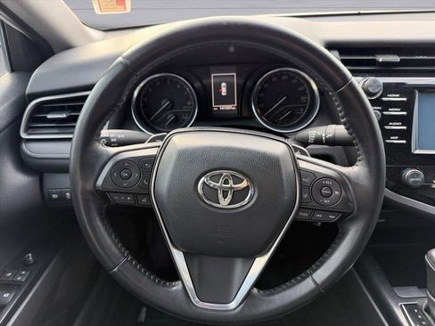 Used 2020 Toyota Camry SE image 14