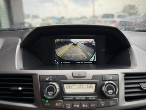 Used 2016 Honda Odyssey Touring image 13