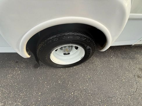 Used 2013 Chevrolet Express 4500 w/ Shuttle Bus Package image 6