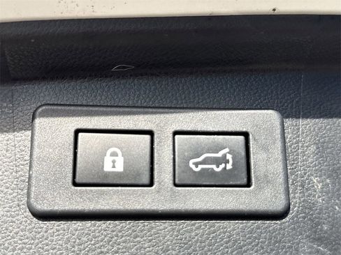 Used 2020 Subaru Outback Limited w/ Popular Package #2 image 9