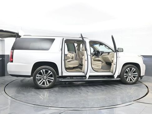 Used 2019 GMC Yukon XL Denali w/ Denali Ultimate Package image 57