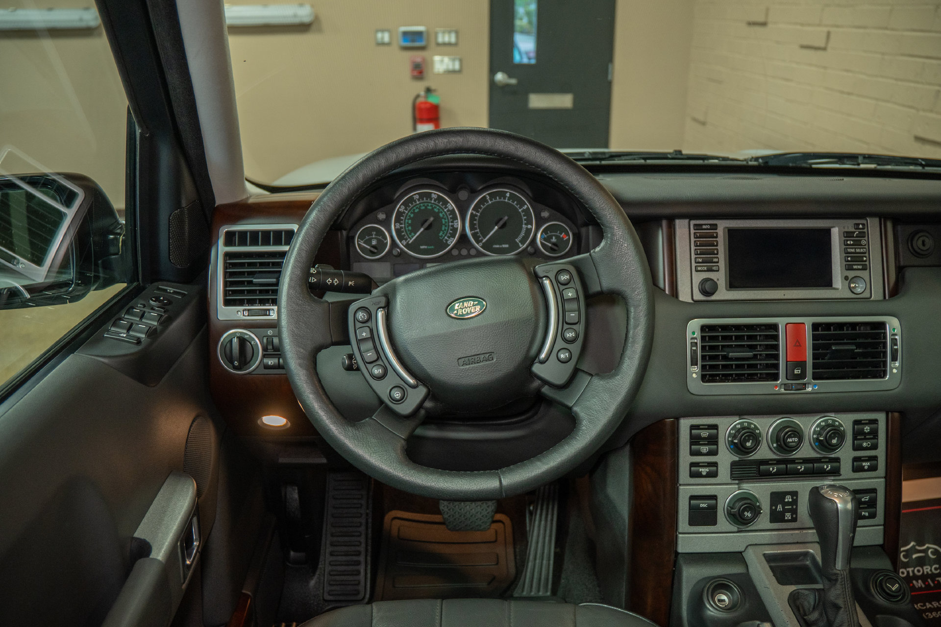Used 2003 Land Rover Range Rover HSE AWD/4WD image 29