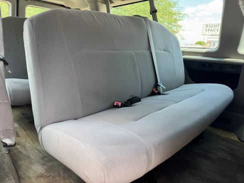 Used 2012 Ford E-350 and Econoline 350 XLT RWD image 31