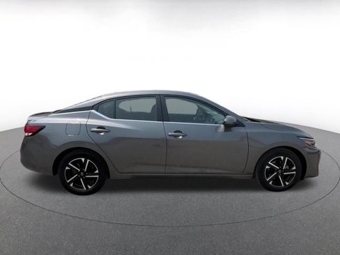 Used 2025 Nissan Sentra SV FWD image 16