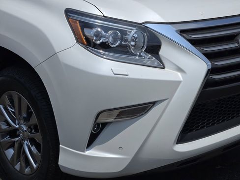 Used 2016 Lexus GX 460 Luxury w/ Preferred Accessory Package AWD/4WD image 9