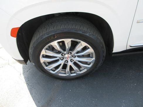 Used 2021 GMC Yukon XL Denali w/ Denali Ultimate Package AWD/4WD image 15