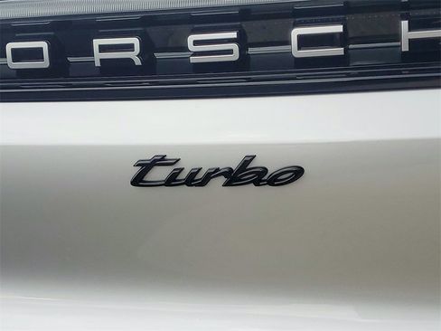 New 2025 Porsche Cayenne Turbo image 28