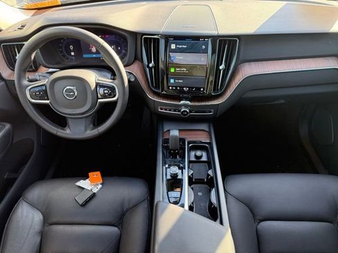 Used 2024 Volvo XC60 B5 Plus w/ Protection Package Premier image 9