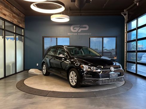 Used 2021 Volkswagen Golf 4-Door FWD image 1