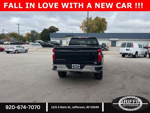 Used 2025 Chevrolet Silverado 2500 LT w/ Safety Package image 13